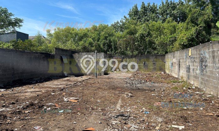 Lahan Dijual Lokasi Strategis di Surabaya dengan Luas 220m2 Lahan Dijual Lokasi Strategis di Surabaya dengan Luas 220m2