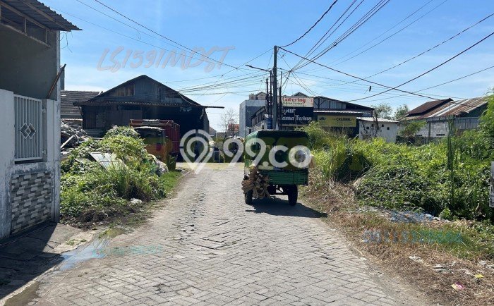 Lahan Dijual Lokasi Strategis di Surabaya dengan Luas 220m2 Lahan Dijual Lokasi Strategis di Surabaya dengan Luas 220m2