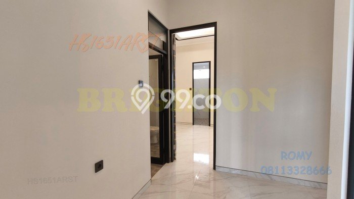 Rumah Eksklusif Dijual LT 127m2 di Sukolilo, Surabaya Rumah Eksklusif Dijual LT 127m2 di Sukolilo, Surabaya