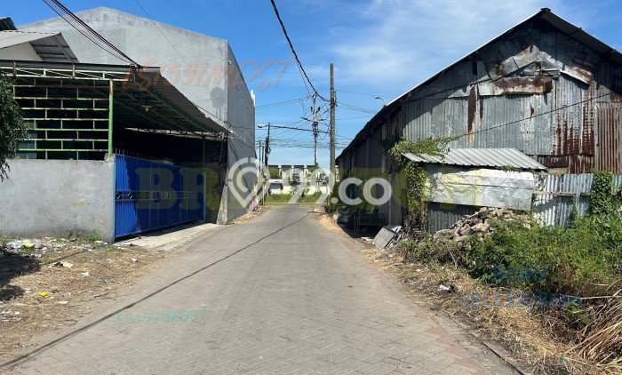 Lahan Dijual Lokasi Strategis di Surabaya dengan Luas 220m2 Lahan Dijual Lokasi Strategis di Surabaya dengan Luas 220m2