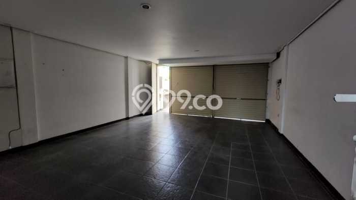 Rumah Elit Modern Tanpa Renovasi di Setra Sari Bandung Rumah Elit Modern Tanpa Renovasi di Setra Sari Bandung