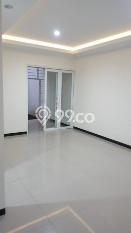 Jual Rumah Eksklusif 2 KT di Taman Kopo Indah, Bandung Jual Rumah Eksklusif 2 KT di Taman Kopo Indah, Bandung
