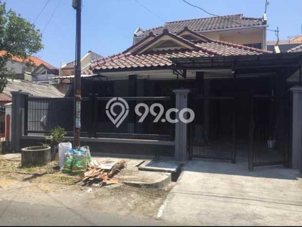 Rumah sewa siap pakai 5 KT di Dukuh Kupang, Surabaya Rumah sewa siap pakai 5 KT di Dukuh Kupang, Surabaya