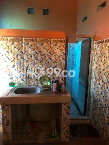 Dijual Rumah 13 KT di Ketintang, Surabaya - Luas Tanah 180m² Dijual Rumah 13 KT di Ketintang, Surabaya - Luas Tanah 180m²