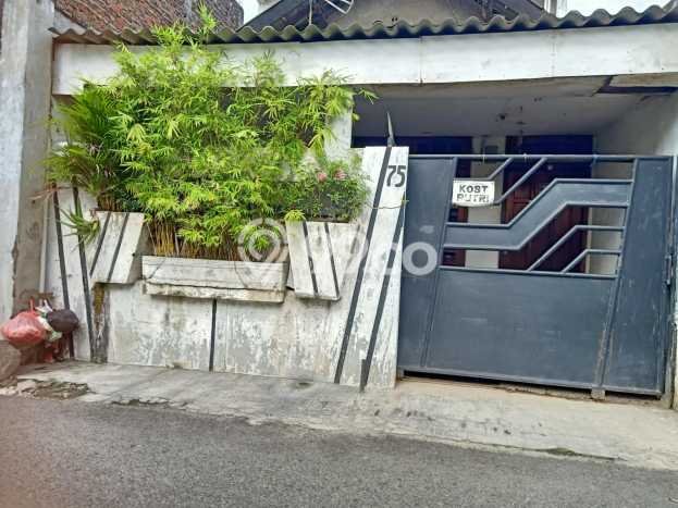 Hunian Nyaman Asri 3 KT Siap Pakai di Petemon Surabaya Hunian Nyaman Asri 3 KT Siap Pakai di Petemon Surabaya