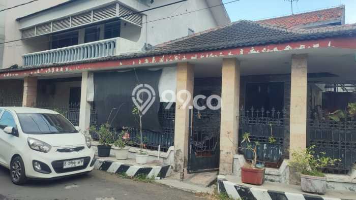 Siap Huni Rumah Mewah 11 Kamar di Gayungan Dekat ke Mana Pun Siap Huni Rumah Mewah 11 Kamar di Gayungan Dekat ke Mana Pun
