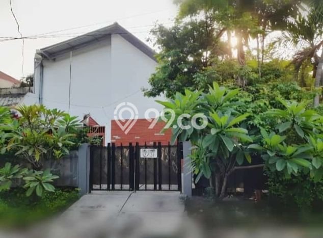 Dijual Cepat Rumah Favorit Siap Huni LB 212m2 di Sawahan, Surabaya Dijual Cepat Rumah Favorit Siap Huni LB 212m2 di Sawahan, Surabaya
