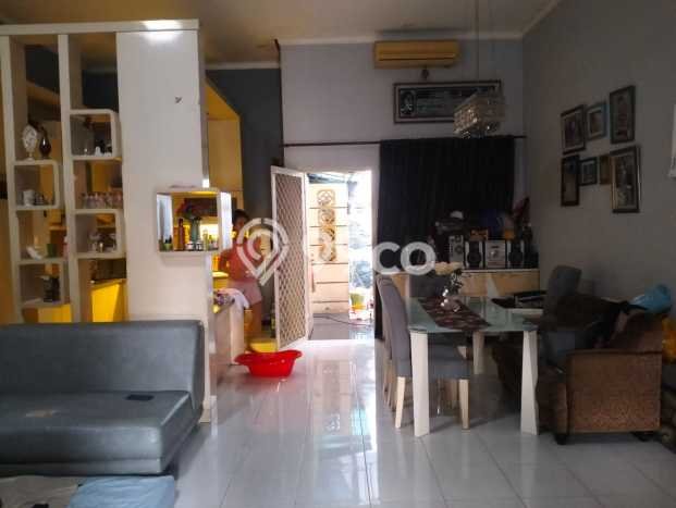Rumah Luxury Modern Tanpa Renovasi di Sukomanunggal Surabaya Rumah Luxury Modern Tanpa Renovasi di Sukomanunggal Surabaya