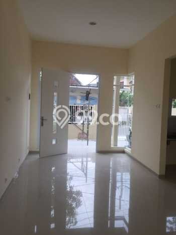 Rumah Modern Minimalis 3 KT Siap Huni di Tambaksari Rumah Modern Minimalis 3 KT Siap Huni di Tambaksari
