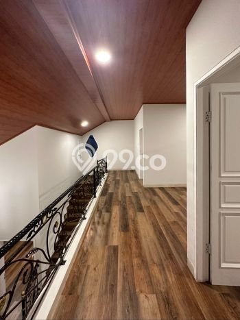 Ready to Use! Luxury House LT 185m2 Desain Elegan di Terogong Ready to Use! Luxury House LT 185m2 Desain Elegan di Terogong