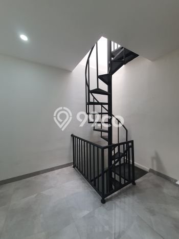 Rumah Luxury Modern Siap Huni di Bintaro Tangerang Selatan Rumah Luxury Modern Siap Huni di Bintaro Tangerang Selatan