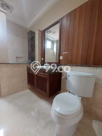 Ready to Use! Luxury House LT 465m2 Desain Modern di Cipete Ready to Use! Luxury House LT 465m2 Desain Modern di Cipete