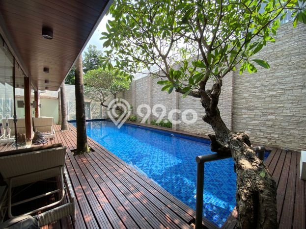 Rumah Elit Modern Tanpa Renovasi di Lebak Bulus Jakarta Selatan Rumah Elit Modern Tanpa Renovasi di Lebak Bulus Jakarta Selatan