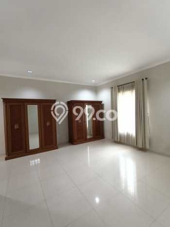 Disewakan Segera Rumah Kondisi Bagus di Kawasan Kebayoran Baru, Jakarta Selatan Disewakan Segera Rumah Kondisi Bagus di Kawasan Kebayoran Baru, Jakarta Selatan