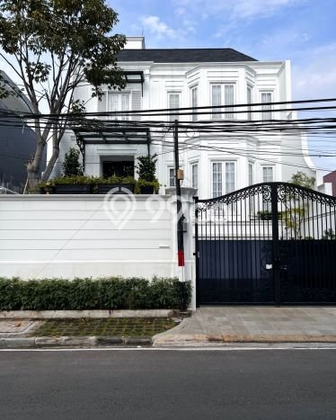 Dijual Hunian Mewah dengan Fasilitas Sekitar Komplit di Menteng, Jakarta Pusat Dijual Hunian Mewah dengan Fasilitas Sekitar Komplit di Menteng, Jakarta Pusat