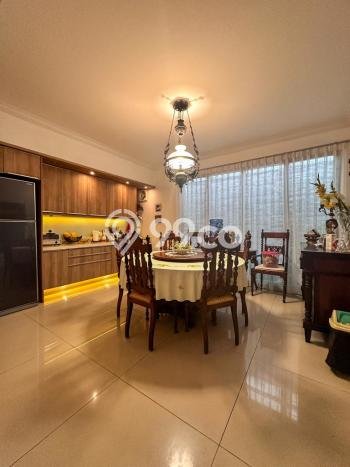 Hunian Mewah Dijual LT 558m2 di Kebayoran Baru, Jakarta Selatan Hunian Mewah Dijual LT 558m2 di Kebayoran Baru, Jakarta Selatan