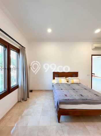 Dijual Rumah Luas Megah Dengan View Cantik di Bintaro, Tangerang Selatan Dijual Rumah Luas Megah Dengan View Cantik di Bintaro, Tangerang Selatan