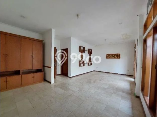Hunian Mewah LB 250m2 Siap Pakai Desain Elegan di Radio Dalam, Jakarta Selatan Hunian Mewah LB 250m2 Siap Pakai Desain Elegan di Radio Dalam, Jakarta Selatan