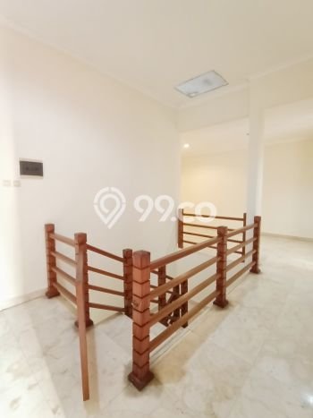 Rumah Luxury Modern Tanpa Renovasi di Lebak Bulus Jakarta Selatan Rumah Luxury Modern Tanpa Renovasi di Lebak Bulus Jakarta Selatan