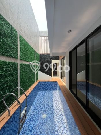 Hunian Mewah LB 285m2 Siap Huni Desain Elegan di Bintaro, Tangerang Selatan Hunian Mewah LB 285m2 Siap Huni Desain Elegan di Bintaro, Tangerang Selatan
