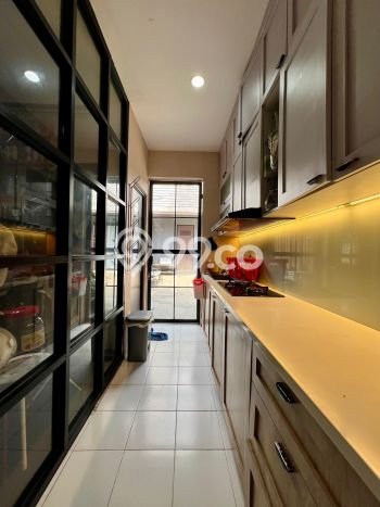 Ready to Use! Premium House LT 144m2 Desain Modern di Veteran Ready to Use! Premium House LT 144m2 Desain Modern di Veteran