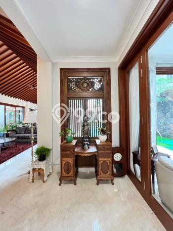 Ready to Use! Premium House LT 775m2 Desain Elegan di Cipete Ready to Use! Premium House LT 775m2 Desain Elegan di Cipete