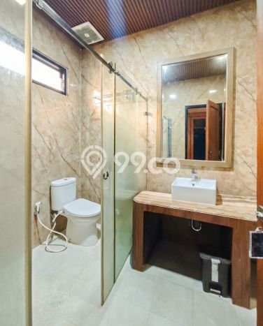 Dijual Kost di Kawasan Kebayoran Baru, Jakarta Selatan, Spesifikasi 15 KT, 16 KM, 150m2 Dijual Kost di Kawasan Kebayoran Baru, Jakarta Selatan, Spesifikasi 15 KT, 16 KM, 150m2