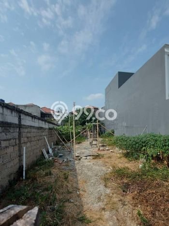 Tanah Komersial di Cireundeu, Luas 320m2m², Akses Mudah Tanah Komersial di Cireundeu, Luas 320m2m², Akses Mudah