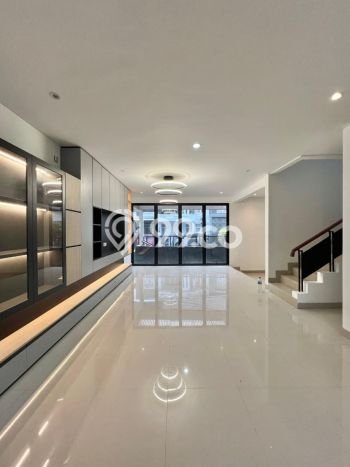 Hunian Mewah LB 285m2 Siap Huni Desain Elegan di Bintaro, Tangerang Selatan Hunian Mewah LB 285m2 Siap Huni Desain Elegan di Bintaro, Tangerang Selatan