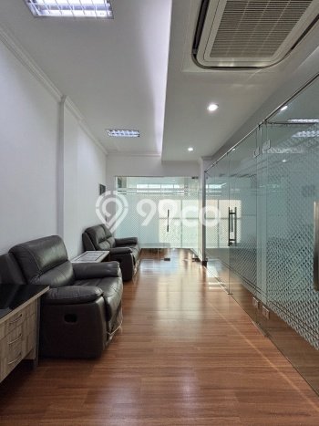 Lokasi Strategis! Dijual Ruko Bisnis di Tebet, Jakarta Selatan Kondisi Baik Lokasi Strategis! Dijual Ruko Bisnis di Tebet, Jakarta Selatan Kondisi Baik