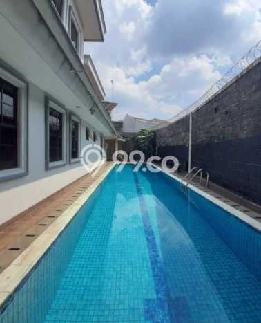 Ready to Use! Luxury House LT 762m2 Desain Elegan di Veteran Ready to Use! Luxury House LT 762m2 Desain Elegan di Veteran