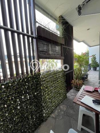 Dijual Rumah Luas Elegan Dengan View Eksklusif di Joglo, Jakarta Barat Dijual Rumah Luas Elegan Dengan View Eksklusif di Joglo, Jakarta Barat