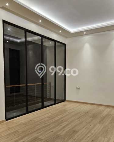 Rumah Elit Modern Siap Huni di Sunter Jakarta Utara Rumah Elit Modern Siap Huni di Sunter Jakarta Utara