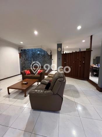 Dijual Rumah Luas Elegan Dengan View Eksklusif di Joglo, Jakarta Barat Dijual Rumah Luas Elegan Dengan View Eksklusif di Joglo, Jakarta Barat