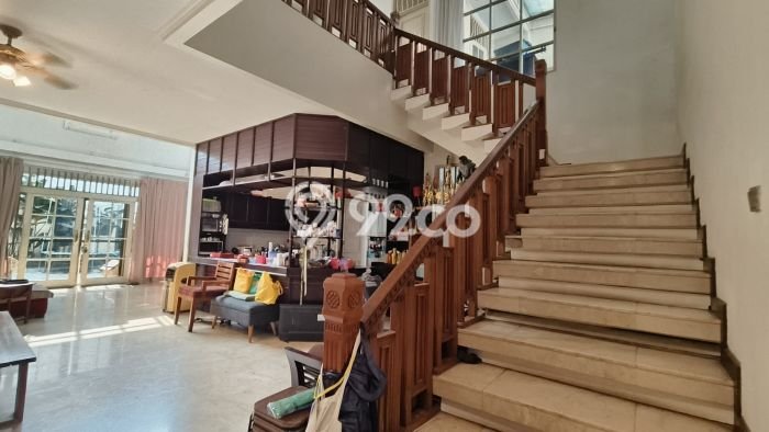 Rumah Elit LB 250m2 Siap Pakai Desain Elegan di Pondok Indah, Jakarta Selatan Rumah Elit LB 250m2 Siap Pakai Desain Elegan di Pondok Indah, Jakarta Selatan