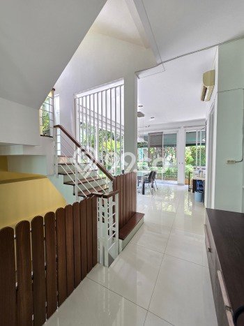 For Sale! Luxury House LT 90m2 Desain Modern di Tomang For Sale! Luxury House LT 90m2 Desain Modern di Tomang