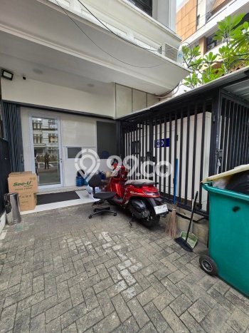 Unit Ruko Dijual di Tanah Abang Jakarta Pusat Luas Tanah 90m2, Luas Bangunan 225m2 Unit Ruko Dijual di Tanah Abang Jakarta Pusat Luas Tanah 90m2, Luas Bangunan 225m2