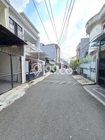 Dijual Rumah Mewah Megah Dengan View Eksklusif di Tomang, Jakarta Barat Dijual Rumah Mewah Megah Dengan View Eksklusif di Tomang, Jakarta Barat