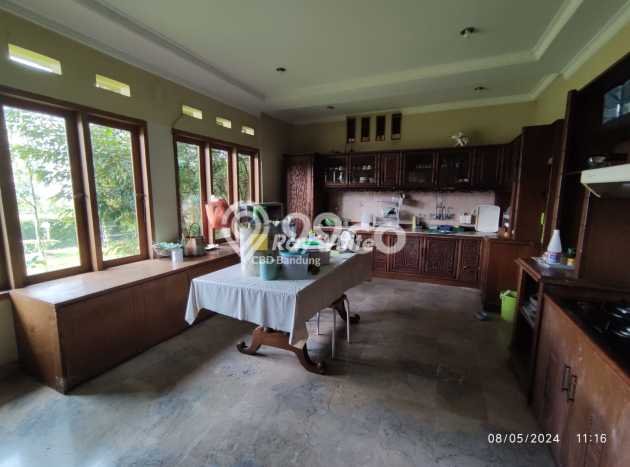 Jual Rumah Luas Megah Dengan View Cantik di Sayap Dago, Bandung Jual Rumah Luas Megah Dengan View Cantik di Sayap Dago, Bandung