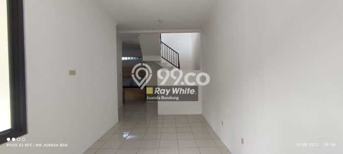 Rumah Minimalis 2 Kamar LT 130m2 di Sariwangi Rumah Minimalis 2 Kamar LT 130m2 di Sariwangi