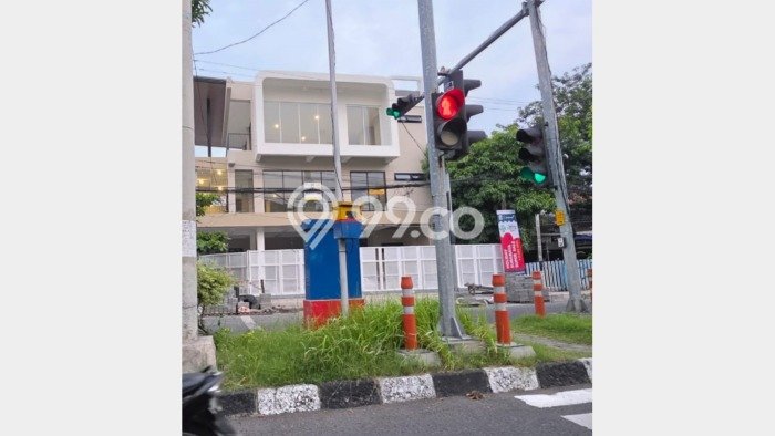 Paling Diincar! Komersial Dijual di Mulyosari Harga Kompetitif Paling Diincar! Komersial Dijual di Mulyosari Harga Kompetitif