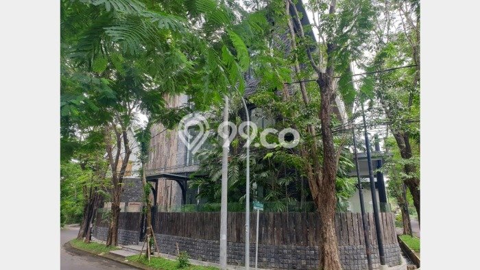 Disewakan Komersial di Kawasan Ramai Sukomanunggal Luas 1500m2 Disewakan Komersial di Kawasan Ramai Sukomanunggal Luas 1500m2