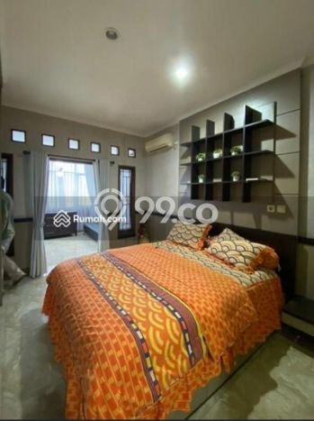 Siap Huni Hunian Elit 5 Kamar di Ciputat Dekat ke Mana Pun Siap Huni Hunian Elit 5 Kamar di Ciputat Dekat ke Mana Pun
