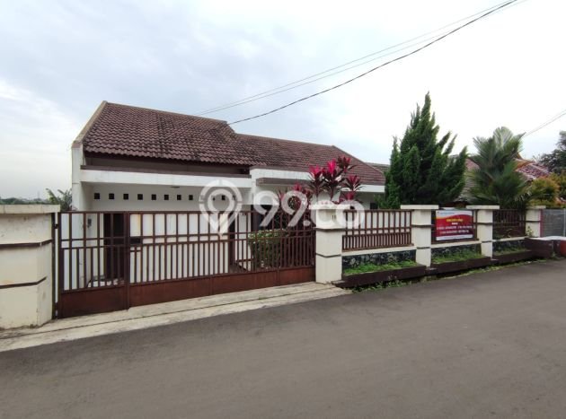 Jual Rumah Minimalis Bagus Punya 3 KT di Pamulang Tangerang Selatan SHM Jual Rumah Minimalis Bagus Punya 3 KT di Pamulang Tangerang Selatan SHM