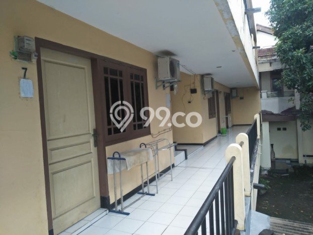 Siap Huni Hunian Elit 12 Kamar di Wonocolo Dekat ke Mana Pun Siap Huni Hunian Elit 12 Kamar di Wonocolo Dekat ke Mana Pun
