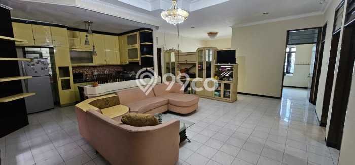 Siap Huni Rumah Mewah 4 Kamar di Tenggilis Mejoyo Dekat ke Mana Pun Siap Huni Rumah Mewah 4 Kamar di Tenggilis Mejoyo Dekat ke Mana Pun