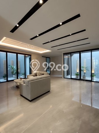 Dijual Rumah Mewah Elegan Dengan View Eksklusif di Citraland, Surabaya Dijual Rumah Mewah Elegan Dengan View Eksklusif di Citraland, Surabaya