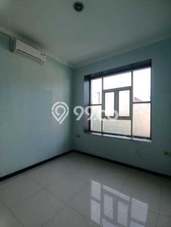 Disewakan! Rumah 3 Kamar Tidur &
3 Kamar Mandi di Kebonsari, Surabaya Disewakan! Rumah 3 Kamar Tidur &
3 Kamar Mandi di Kebonsari, Surabaya