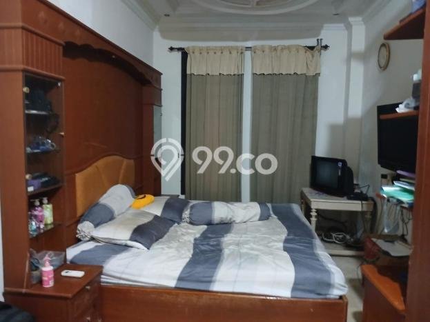 For Sale Hunian Rumah Terawat 4 Kamar di Darmo permai, Surabaya For Sale Hunian Rumah Terawat 4 Kamar di Darmo permai, Surabaya