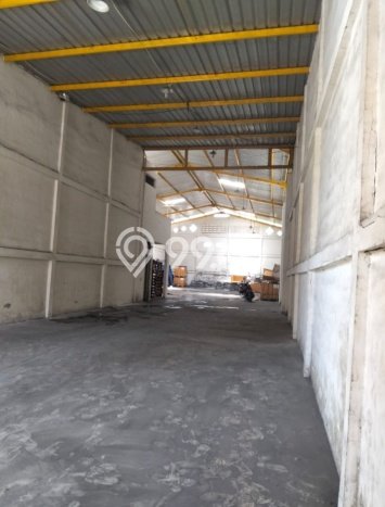 Gudang Disewakan di Area Ramai Waru, Sidoarjo Gudang Disewakan di Area Ramai Waru, Sidoarjo